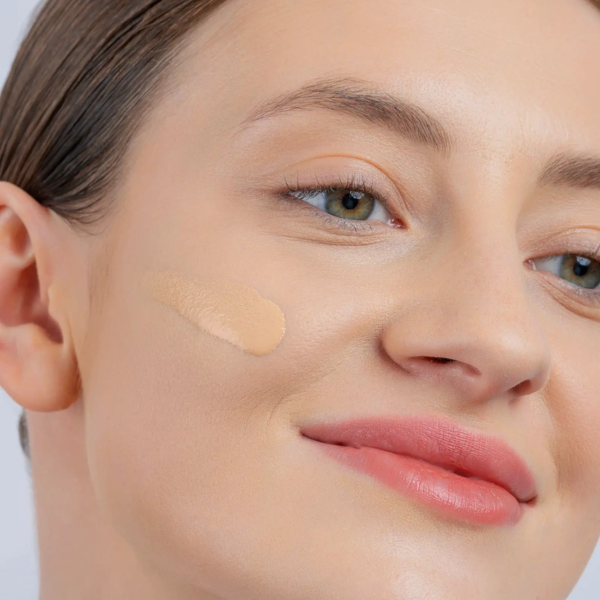Тональная основа для лица тон 04 Influence Beauty Ekso Skin фото 5